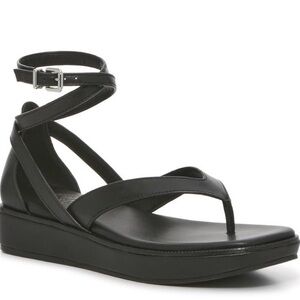 Vince Camuto Praiyani
Platform Sandal